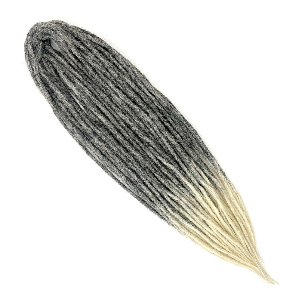 Fake Dreads 60 cm – Zwart-lichtblond (1B/613) – 10 stuks – De HaarBoetiek
