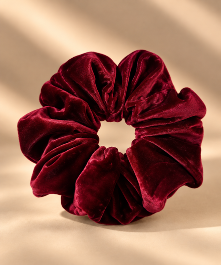 Luxe fluwelen scrunchie bordeaux rood - De HaarBoetiek
