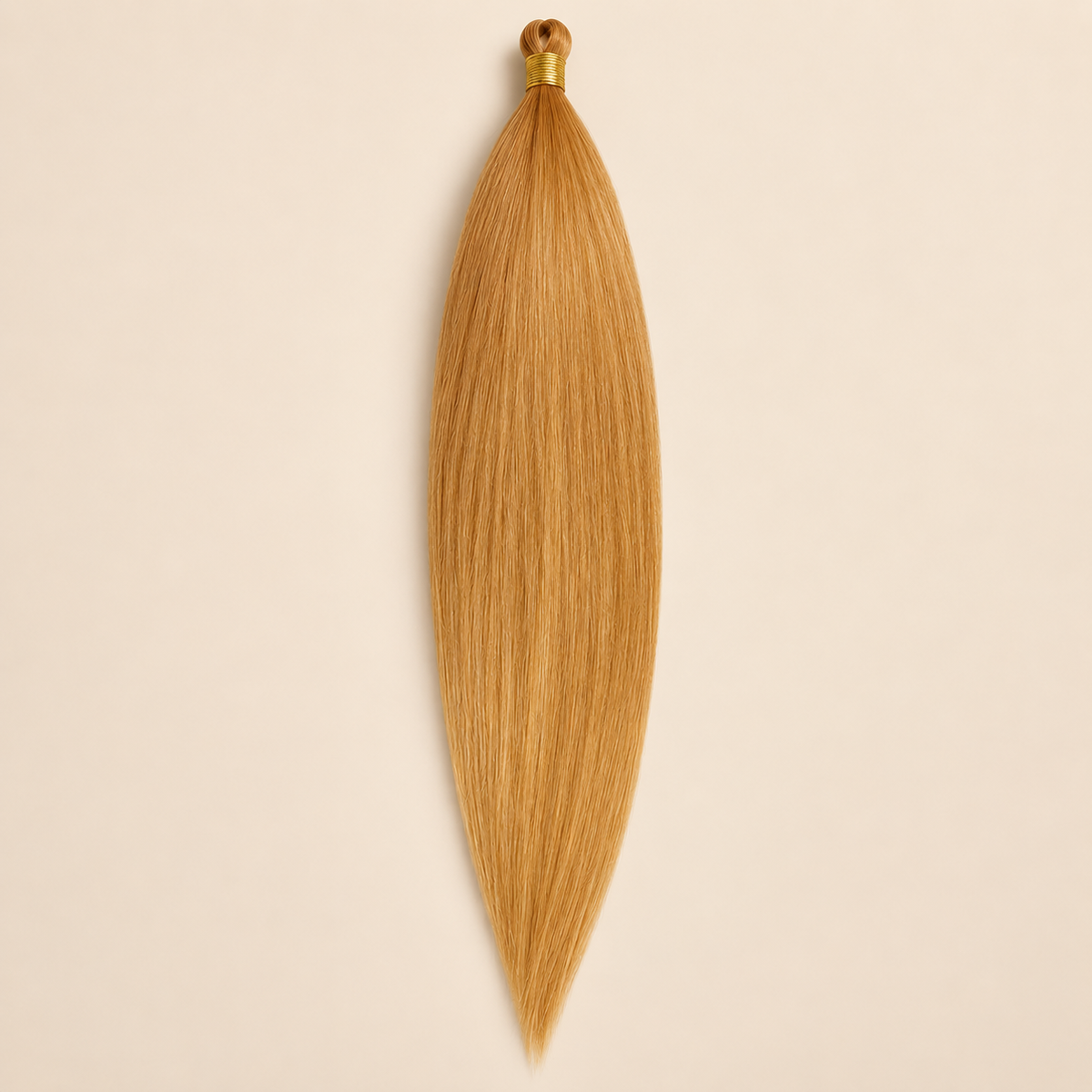 Steil Futura Kanekalon vlechthaar in kleur Palo Santo, 70 cm en 100 gram, op beige achtergrond