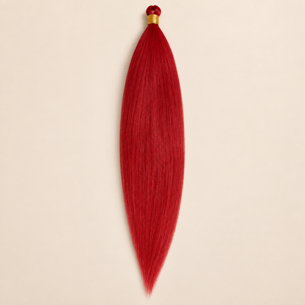 Steil Futura Kanekalon vlechthaar in kleur Persian Red, 70 cm en 100 gram, op beige achtergrond