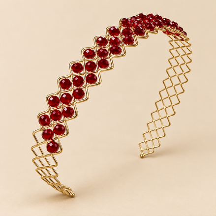 Gouden Haarband met Rode Steentjes – Feestelijke Diadeem – De HaarBoetiek