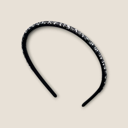 Smalle strass haarband – Zilverkleurige stenen – De HaarBoetiek