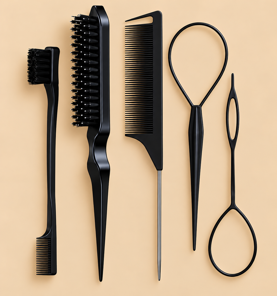 Zwarte vijfdelige haarstyling set op beige achtergrond