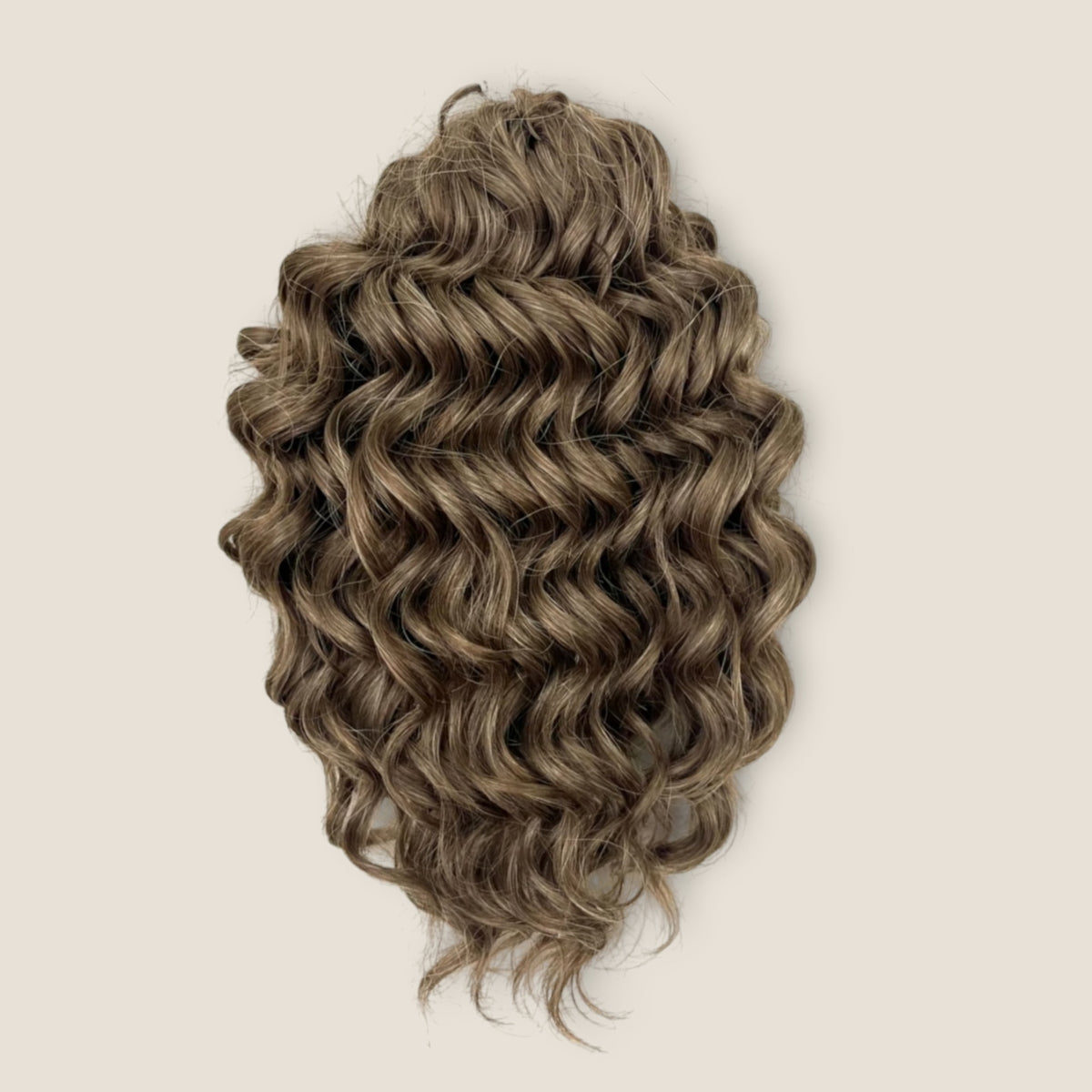 Jessica Krullend Invlechthaar 25 cm 200 g – Lichtbruin 18T – De HaarBoetiek