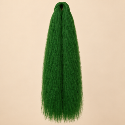 Jumbo Braid 100% Kanekalon Queen 60 cm – Emerald smaragdgroen op beige achtergrond