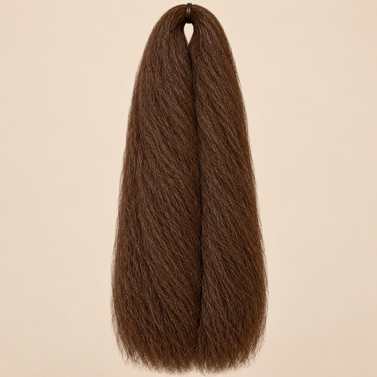 Jumbo Braid 100% Kanekalon Bng kleur 30 koperbruin, 60 cm, 85 gram op beige achtergrond