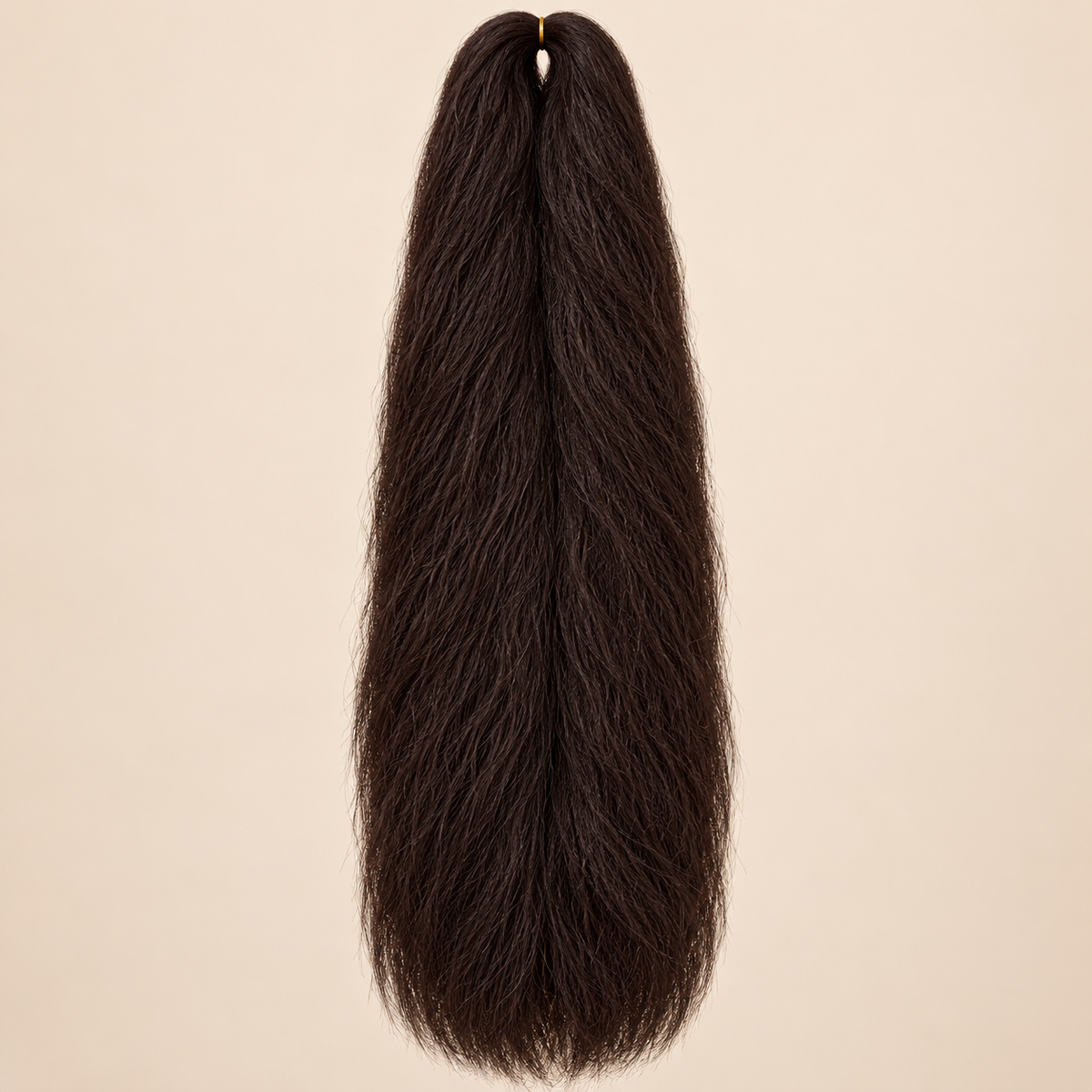 Jumbo Braid 100% Kanekalon Bng kleur 33 mahoniebruin, 60 cm, 85 gram op beige achtergrond