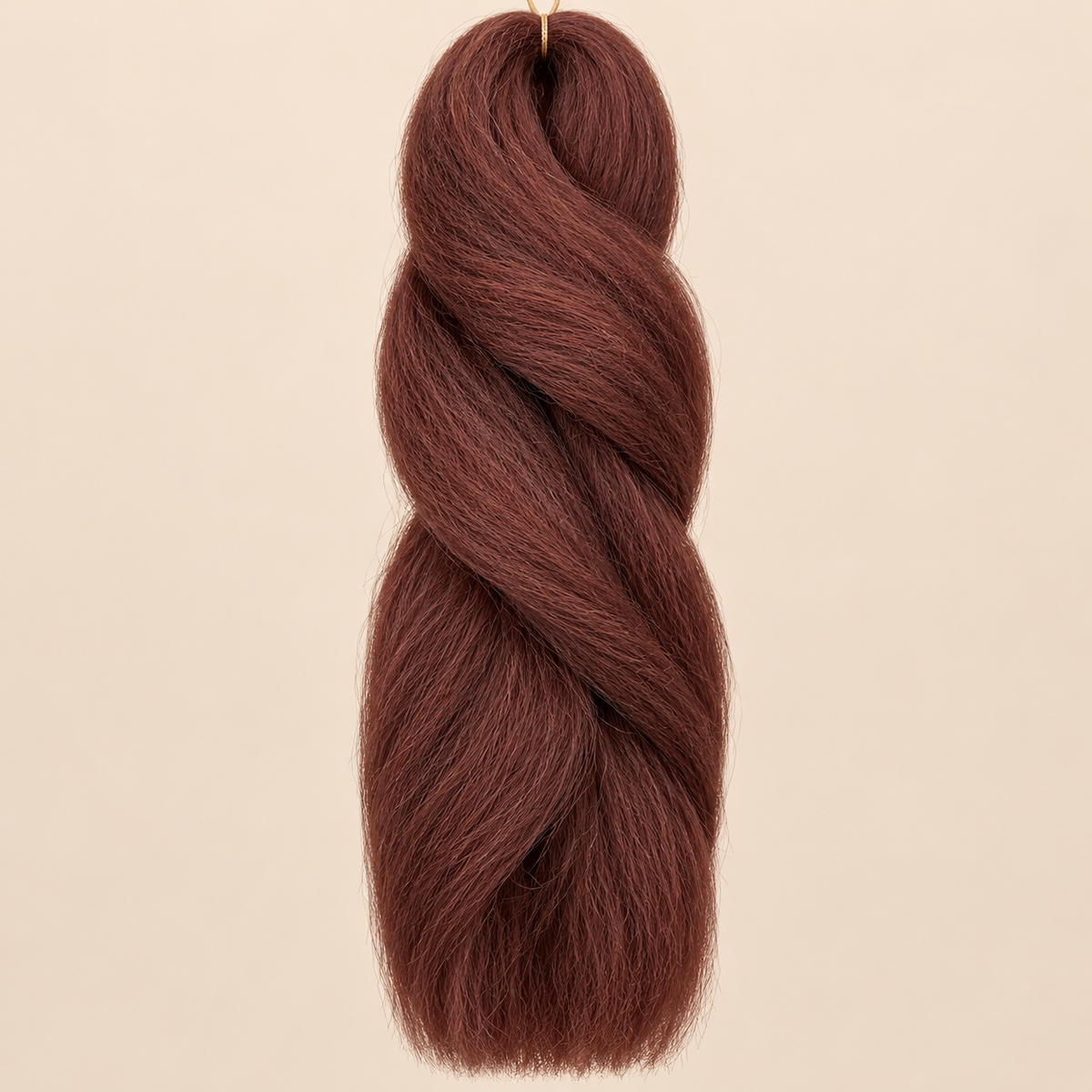Jumbo Braid 100% Kanekalon Bng kleur 35 kastanjebruin, 60 cm, 85 gram op beige achtergrond