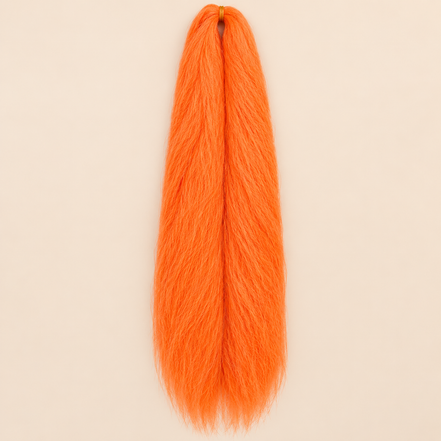 Jumbo Braid 100% Kanekalon Bng kleur Hyacinth oranje, 60 cm, 85 gram op beige achtergrond