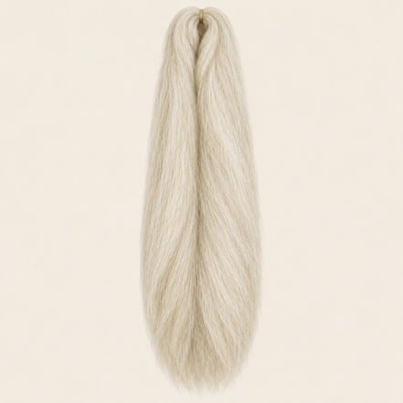 Jumbo Braid 100% Kanekalon Bng kleur 613/white blond met wit, 60 cm, 85 gram op beige achtergrond