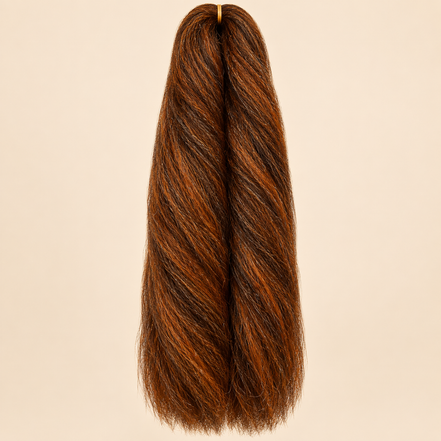 Jumbo Braid 100% Kanekalon Bng kleur 4/Amber donkerbruin met amber, 60 cm, 85 gram op beige achtergrond