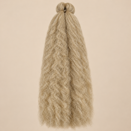 Jumbo Braid 100% Kanekalon SuperBraid kleur 22 beige blond, 60 cm, 85 gram op beige achtergrond