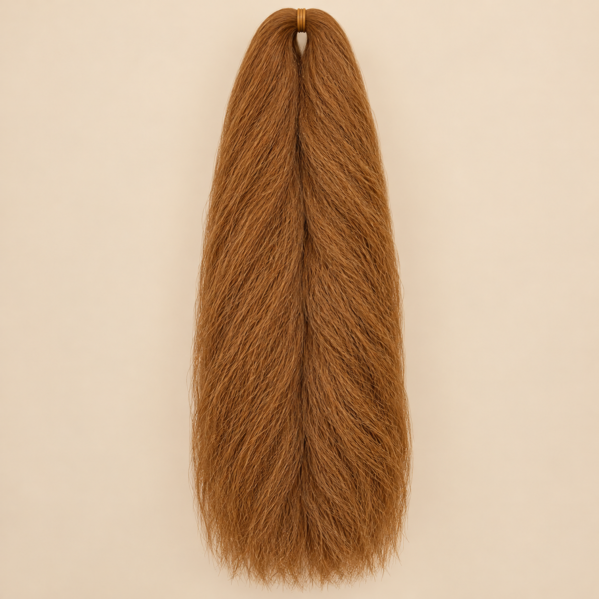 Jumbo Braid 100% Kanekalon SuperBraid kleur 130(FL) koperlichtbruin, 60 cm, 85 gram op beige achtergrond