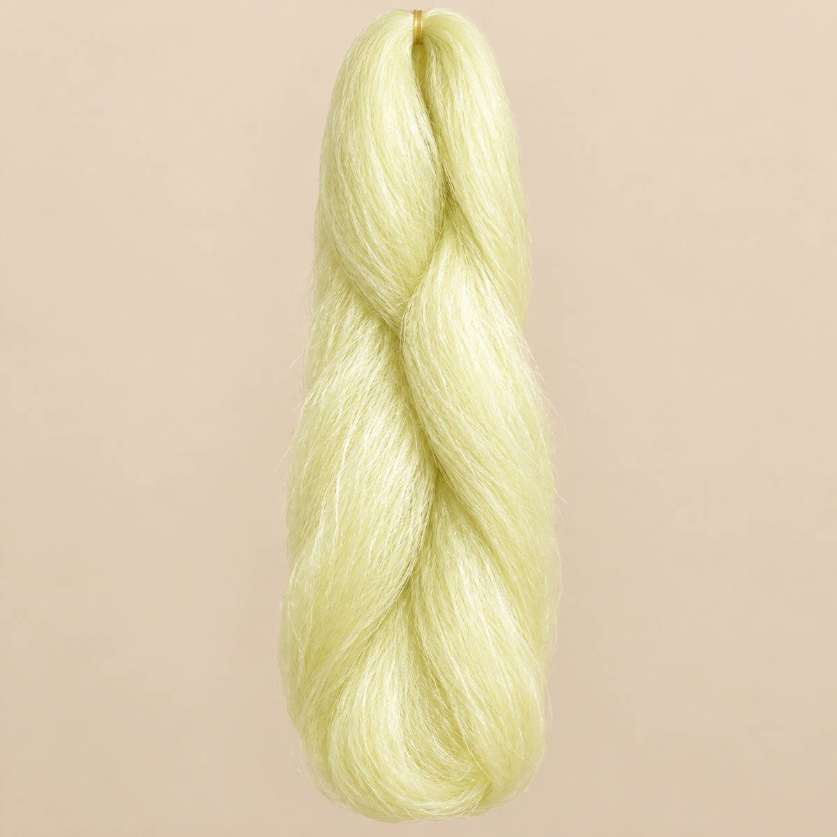 Jumbo Braid 100% Kanekalon SuperBraid kleur 1001 lichtblond, 60 cm, 85 gram op beige achtergrond