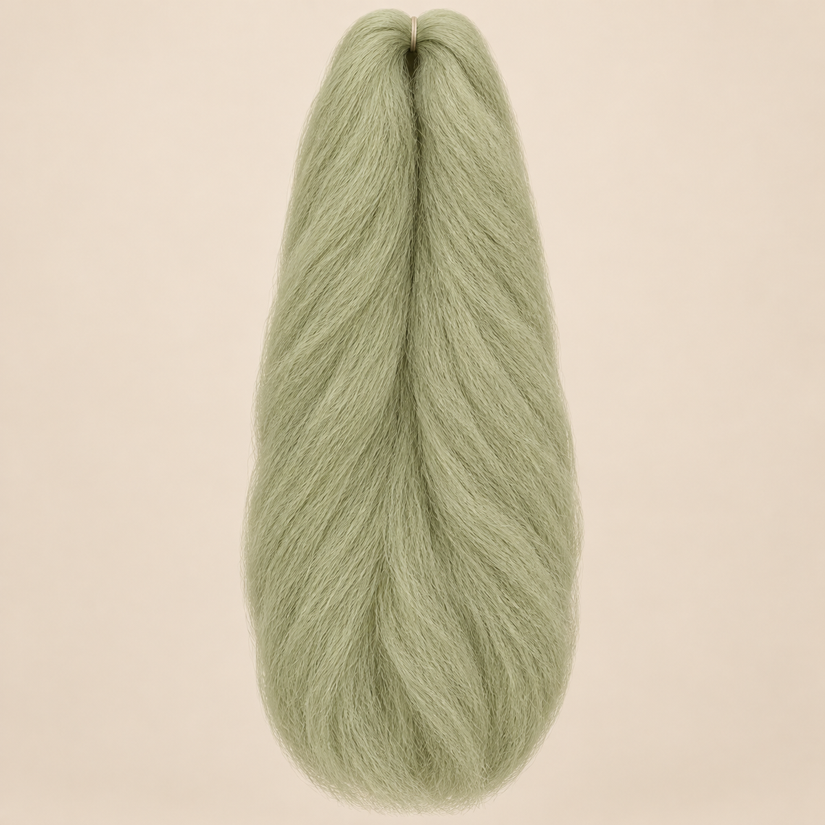 Jumbo Braid 100% Kanekalon SuperBraid kleur 16 licht asblond, 60 cm, 85 gram op beige achtergrond