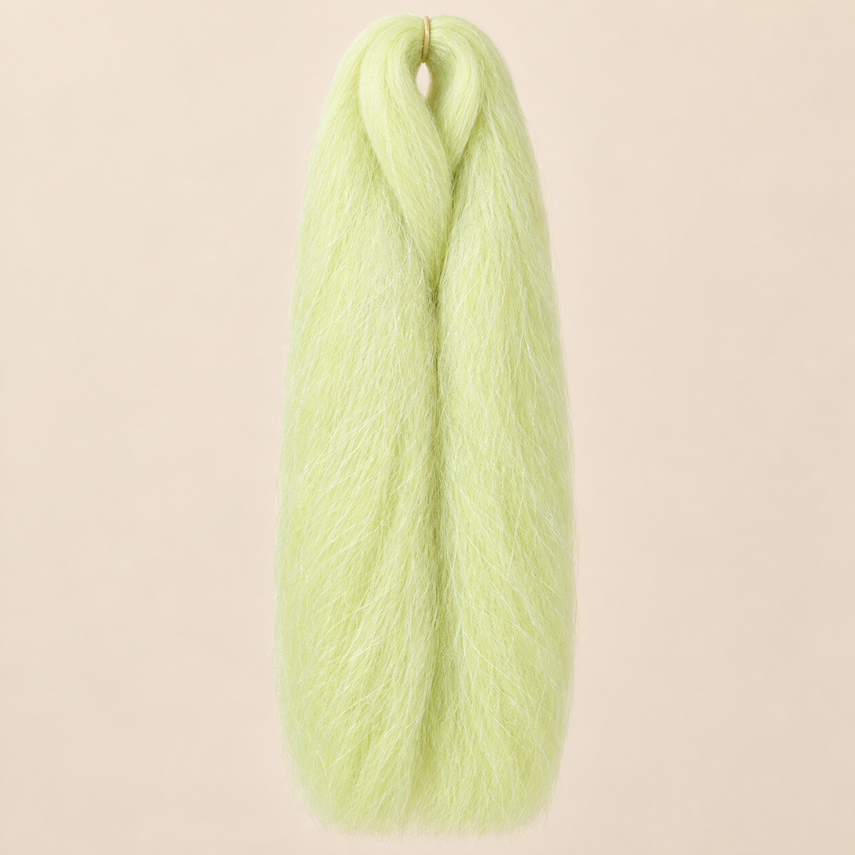 Jumbo Braid 100% Kanekalon SuperBraid kleur White warmwit, 60 cm, 85 gram op beige achtergrond