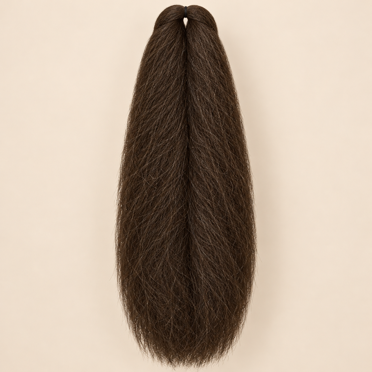 Jumbo Braid 100% Kanekalon SuperBraid kleur 8 middelbruin, 60 cm, 85 gram op beige achtergrond