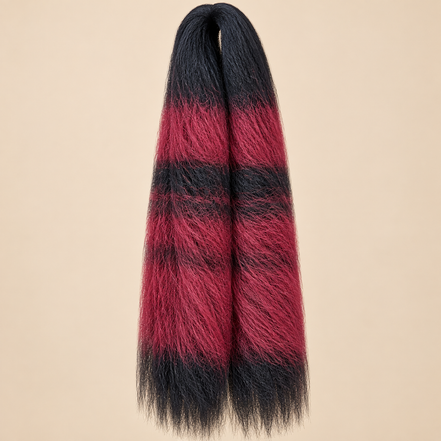 Jumbo Braid 100% Kanekalon SuperBraid kleur P1B/39 zwart bordeaux gemengd, 60 cm, 85 gram op beige achtergrond