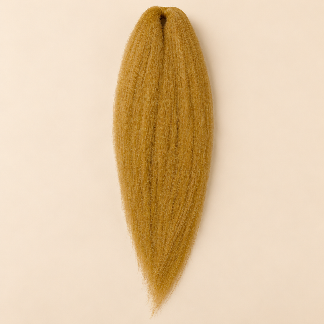 Jumbo Braid Pre-Stretched BraidOrDie 70 cm – 27 honingblond op beige achtergrond