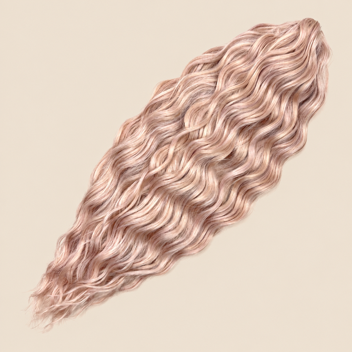 Kate golvend invlechthaar 60 cm in lichtroze (GPink15) op beige achtergrond
