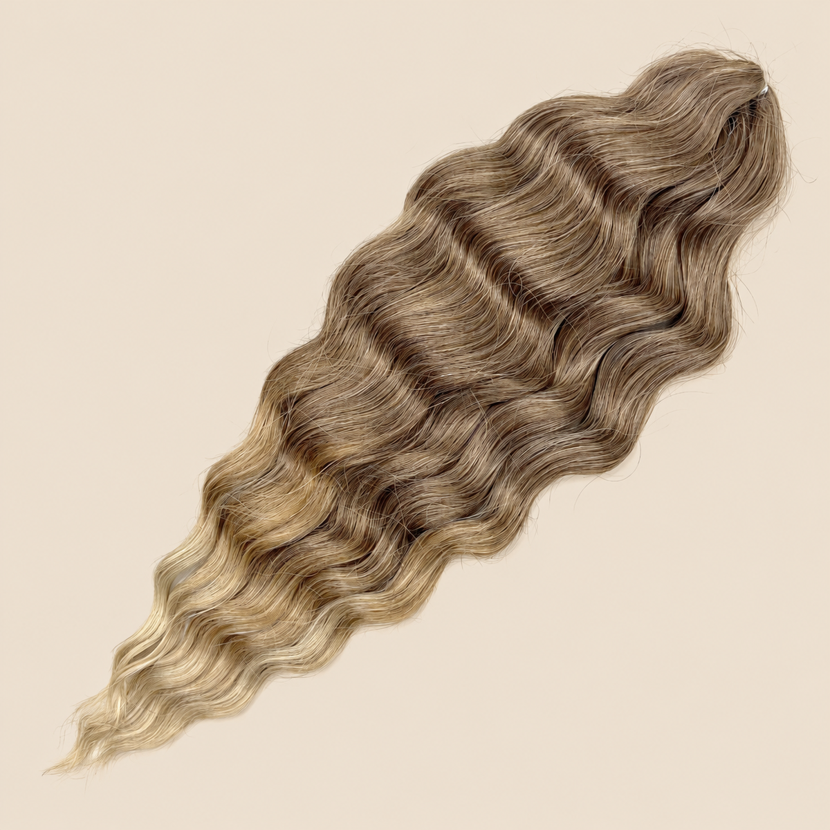 Lena golvend invlechthaar 55 cm in bruin naar blond (T042) op beige achtergrond