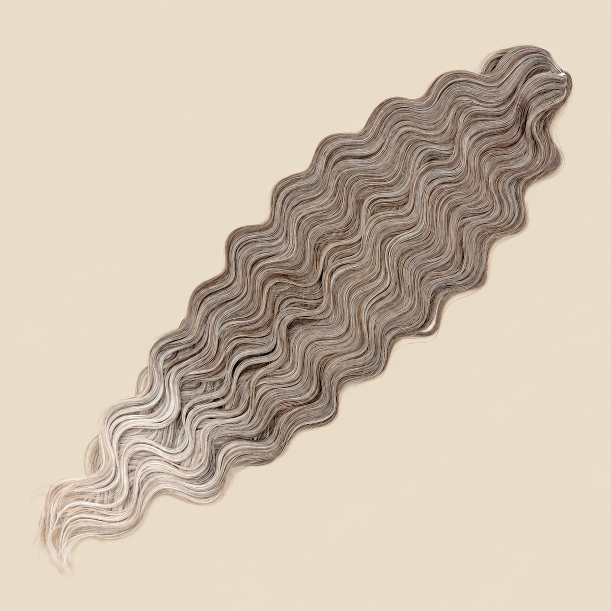 Lucy Golvend Invlechthaar 75 cm 300 g – donker asblond ombre (T18/56C) – De HaarBoetiek