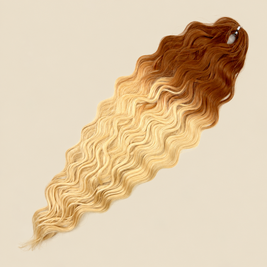 Lucy Golvend Invlechthaar 75 cm 300 g – koperblond ombre (TT30D/613+144) – De HaarBoetiek