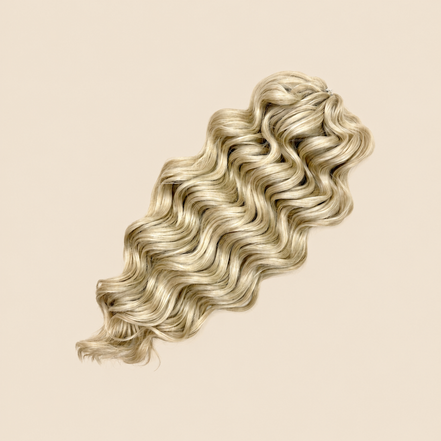 Manasi golvend invlechthaar 40 cm – 300 gram – 22 op beige achtergrond
