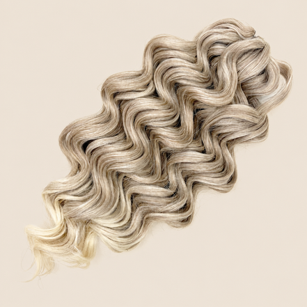 Manasi golvend invlechthaar 50 cm – 100 gram – T-Linen(62) op beige achtergrond