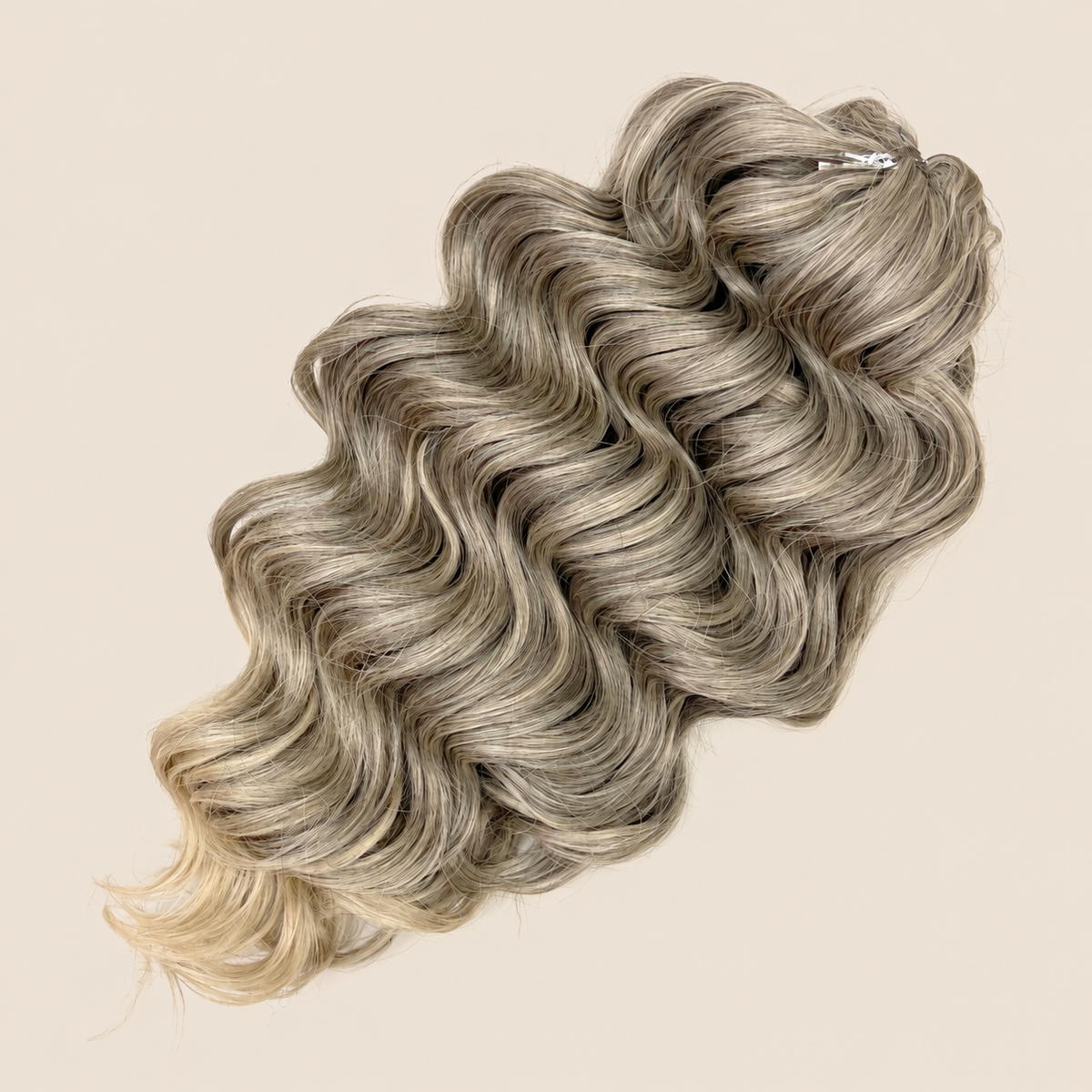Manasi Golvend Invlechthaar 50 cm 100 g – donkerbruin-beigeblond ombre (T4/22) – De HaarBoetiek