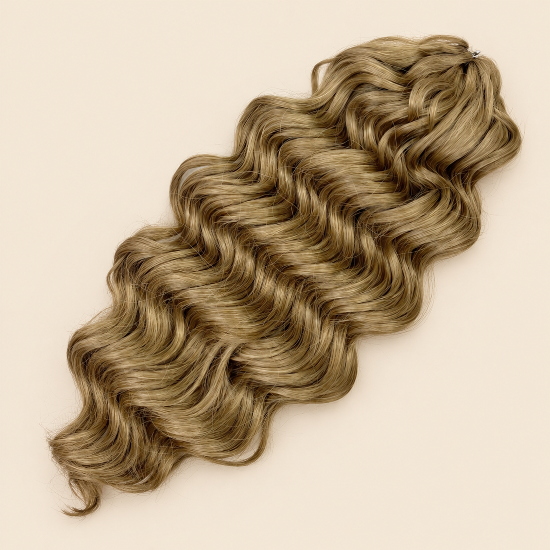 Manasi golvend invlechthaar 50 cm – 300 gram – 18 op beige achtergrond