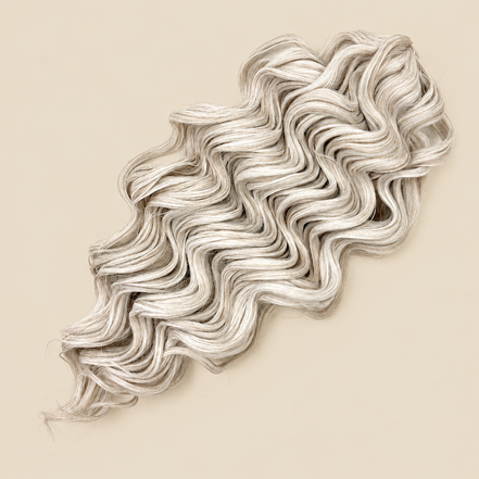 Manasi Golvend Invlechthaar 50 cm 100 g – licht asblond (56C) – De HaarBoetiek