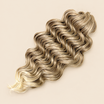 Manasi golvend invlechthaar 50 cm – 300 gram – T-Brown97 op beige achtergrond