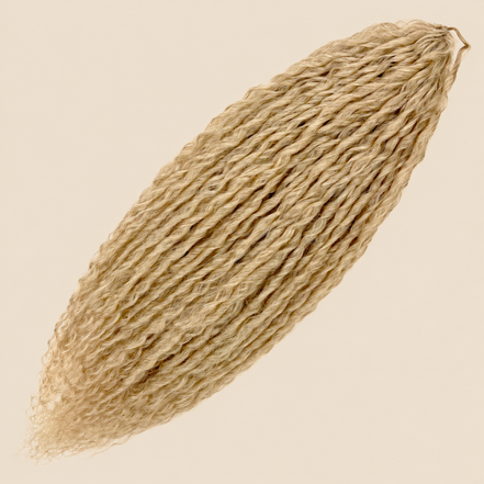 Merida Krullend Invlechthaar 60 cm – Beigeblond (22) – De HaarBoetiek