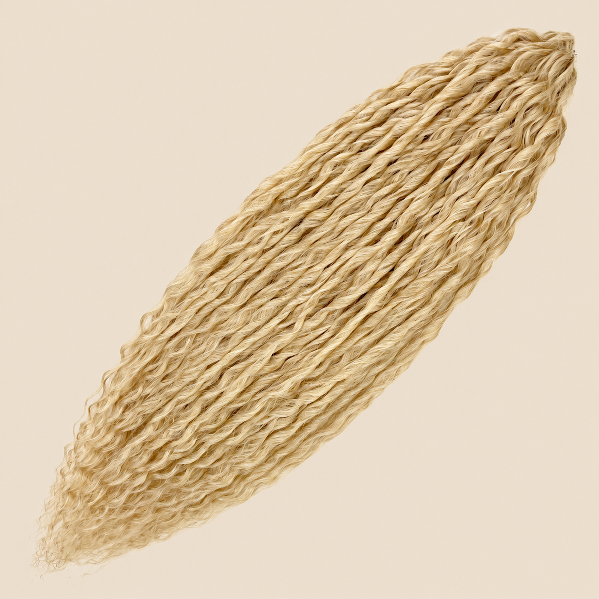 Merida Krullend Invlechthaar 60 cm – Goudblond (613F) – De HaarBoetiek