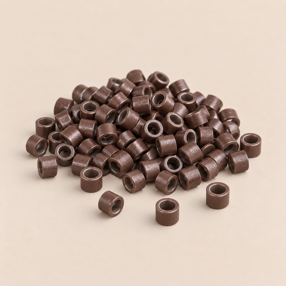 Micro-ringen 4,5 mm aluminium recht zonder antislipgroef – middenbruin – 100 stuks – De HaarBoetiek