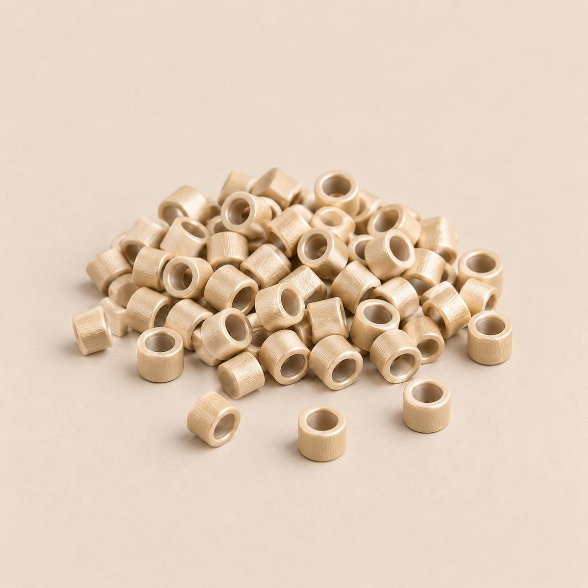 Micro-ringen 4,5 mm aluminium met antislipgroeven – middenblond – 100 stuks – De HaarBoetiek