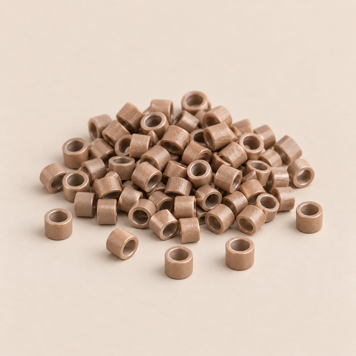 Micro-ringen 4,5 mm aluminium met antislipgroeven – lichtbruin – 100 stuks – De HaarBoetiek