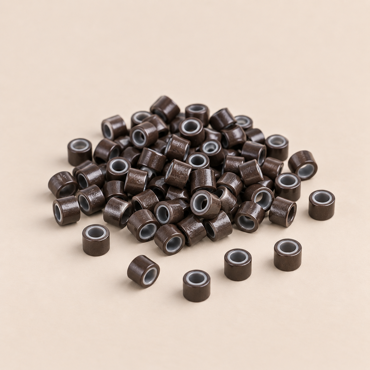 Micro-ringen 4,5 mm aluminium met siliconen binnenlaag – donkerbruin – 100 stuks – De HaarBoetiek