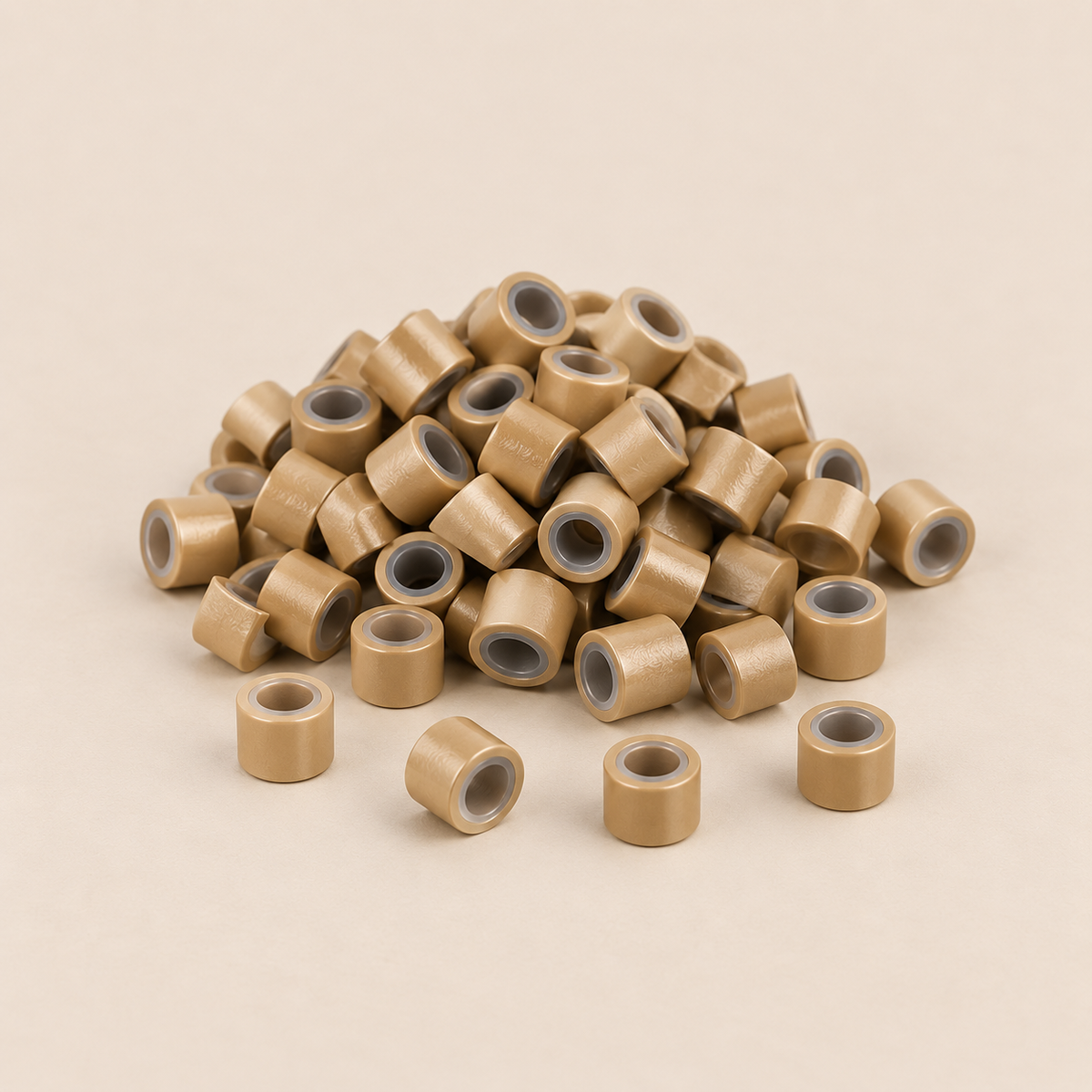 Micro-ringen 5,0 mm aluminium met siliconen binnenlaag – donkerblond – 100 stuks – De HaarBoetiek