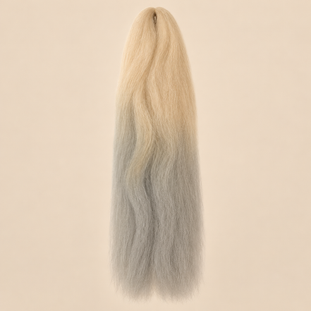Ombre Jumbo Braid Sepia 60 cm – 613/Silver blond-zilver op beige achtergrond