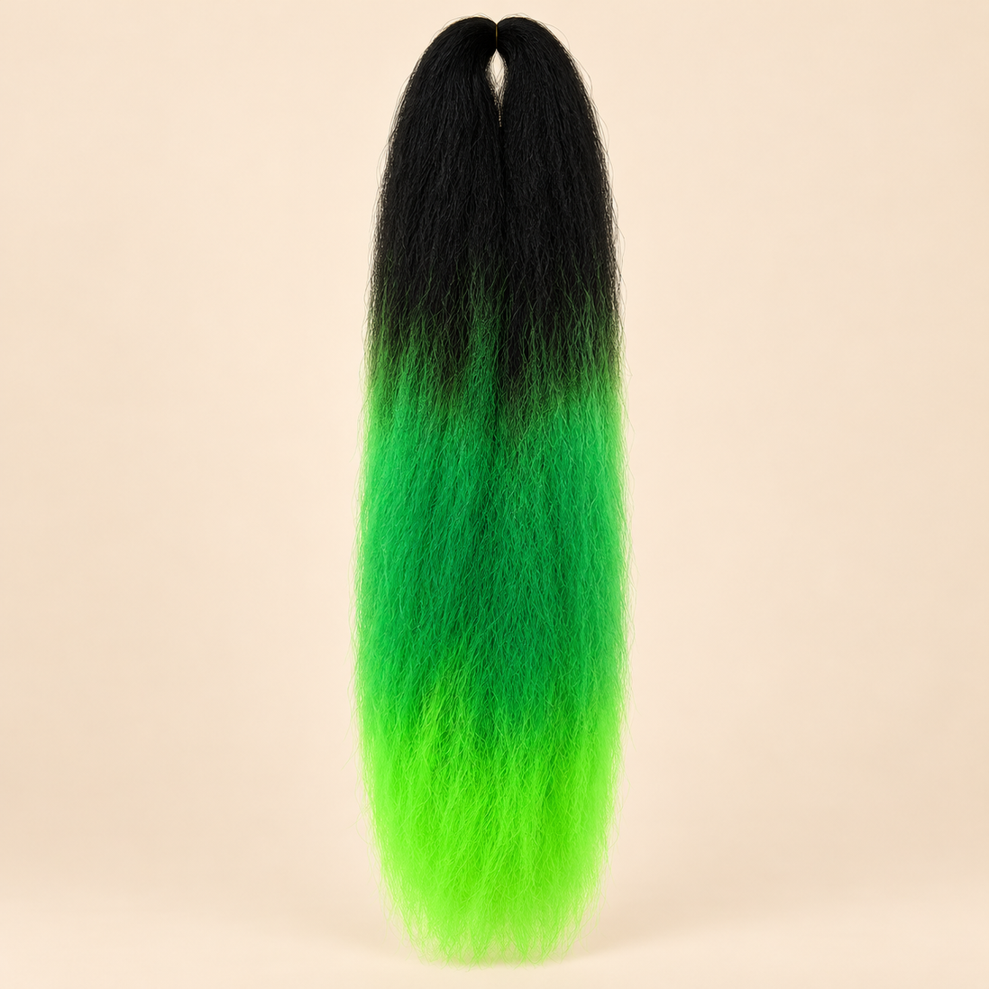 Ombre Jumbo Braid Sepia 60 cm – 3T1B/Green zwart-felgroen op beige achtergrond
