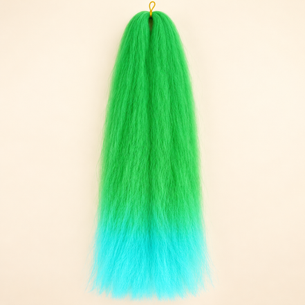 Ombre Jumbo Braid EVE 60 cm – OM/GreenSkyblue groen-hemelsblauw op beige achtergrond