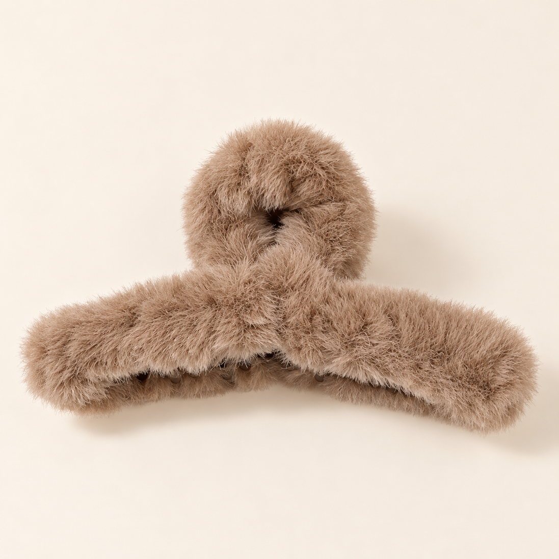 Pluche Haarklem 12 cm – Taupe – 1 stuk – De HaarBoetiek