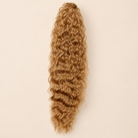 Golvende ponytail met trekkoord honingblond (27) 80 cm – De HaarBoetiek