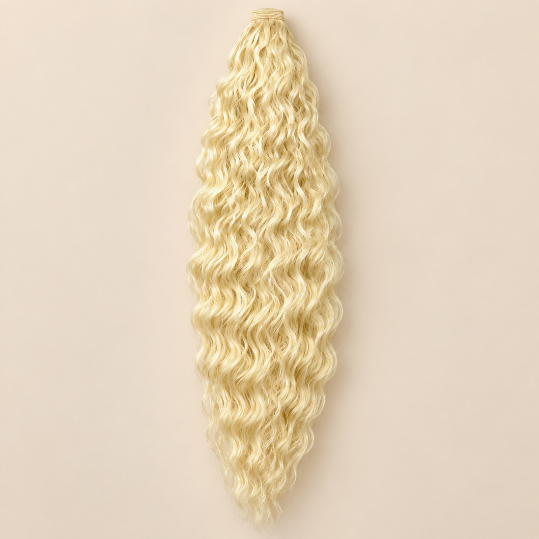 Golvende ponytail met trekkoord lichtblond (613) 80 cm – De HaarBoetiek