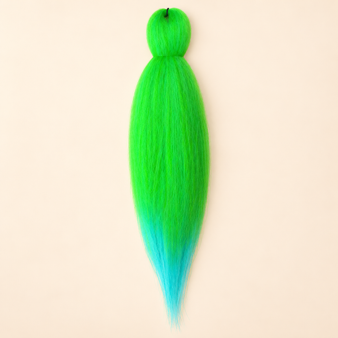 Jumbo Braid Pre-Stretched EVE 70 cm – OM/Green.SkyBlue groen-lichtblauw op beige achtergrond
