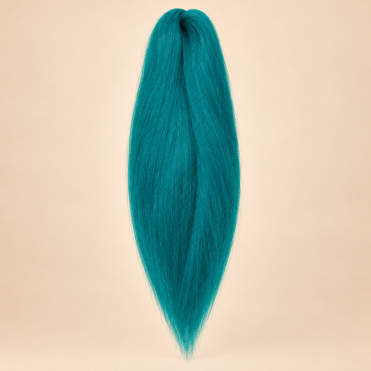 Jumbo Braid Pre-Stretched RastAfri 65 cm – Aqua turquoise op beige achtergrond