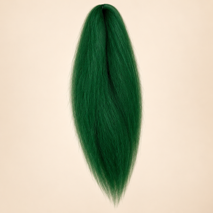 Jumbo Braid Pre-Stretched RastAfri 65 cm – JungleGreen bosgroen op beige achtergrond