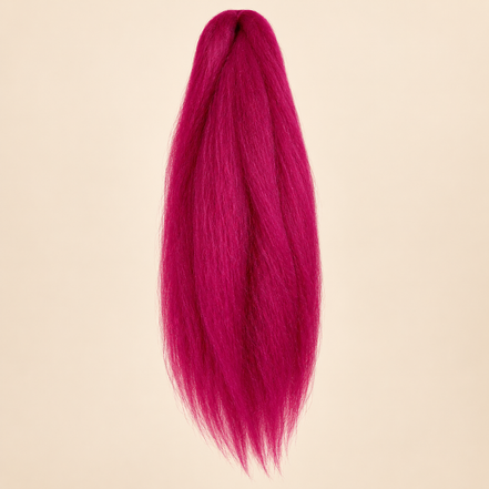 Jumbo Braid Pre-Stretched RastAfri 65 cm – Maroon bordeauxrood op beige achtergrond